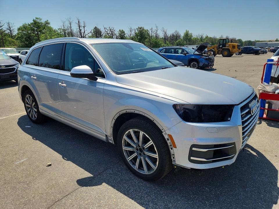Photo 4 from auction – 2019 AUDI Q7 with VIN WA1LHAF71KD022904
