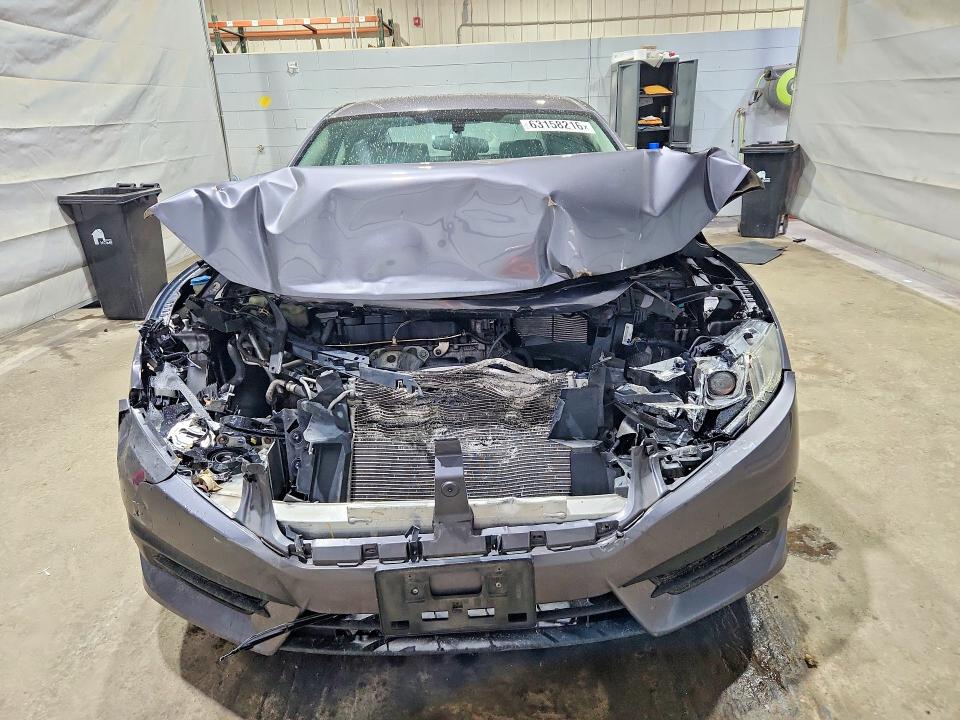 Foto 5 de la subasta – 2016 HONDA CIVIC con VIN 19XFC2E58GE041351