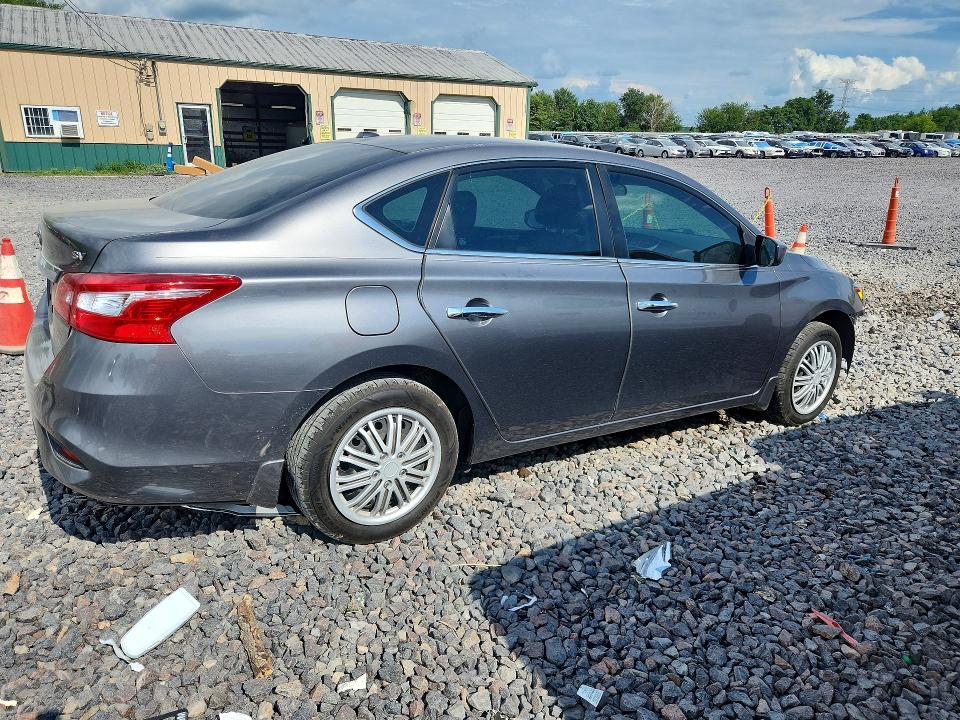 Photo 3 from auction – 2016 NISSAN SENTRA with VIN 3N1AB7APXGL671260