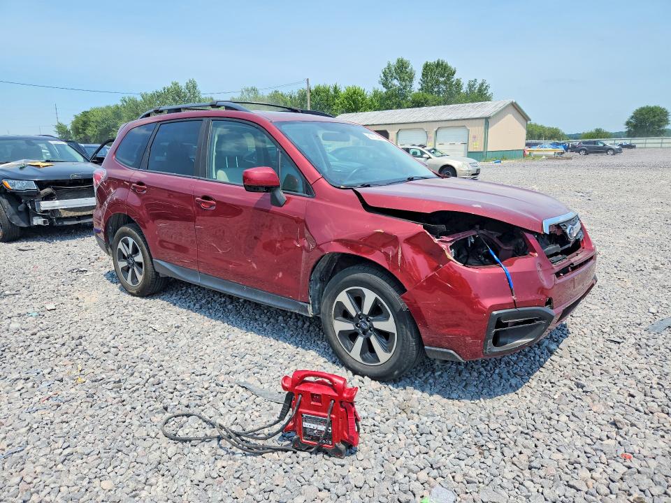 Photo 4 from auction – 2017 SUBARU FORESTER with VIN JF2SJAEC2HH596435