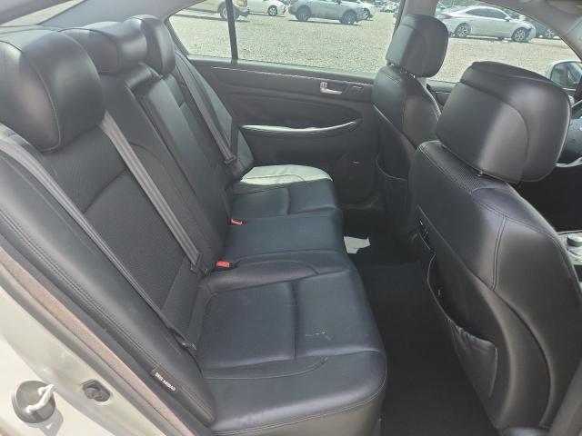 Photo 10 from auction – 2012 HYUNDAI GENESIS with VIN KMHGC4DD7CU151937
