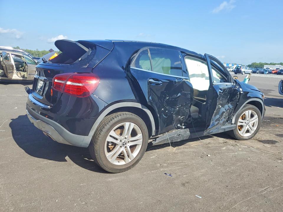 Photo 3 from auction – 2019 MERCEDES-BENZ GLA with VIN WDCTG4EB7KJ581532