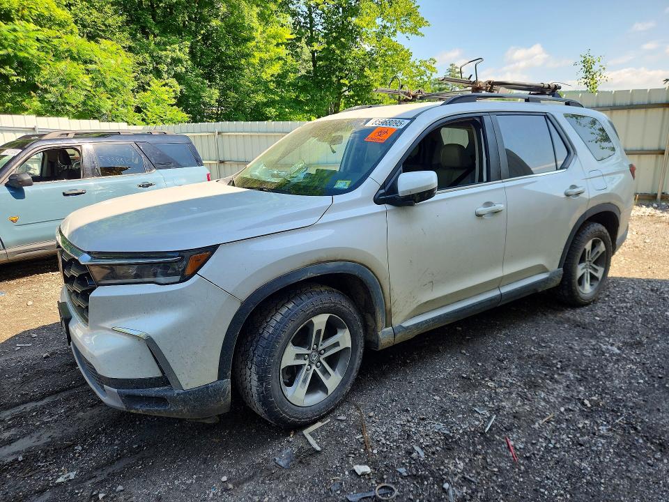 HONDA PILOT 2023 with VIN 5FNYG1H4XPB031652 - Photo from auction