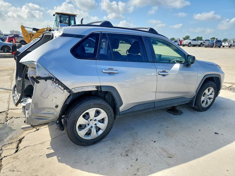 Photo 3 from auction – 2020 TOYOTA RAV4 with VIN JTMH1RFV5LD048890