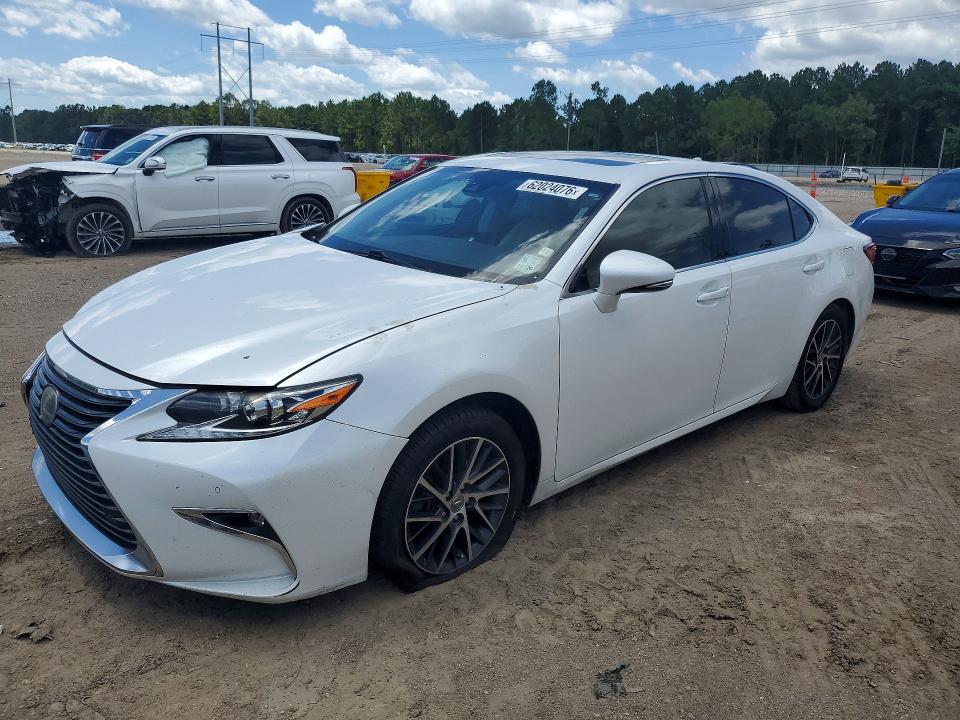 LEXUS ES 2016 with VIN JTHBK1GG5G2236930 - Photo from auction