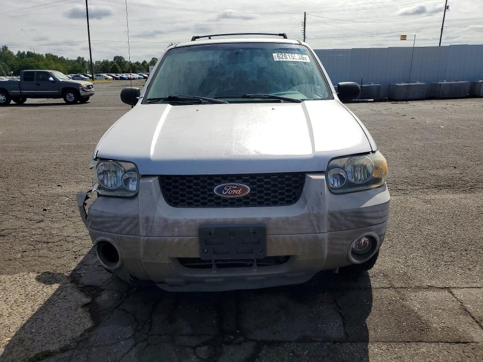 Photo 5 from auction – 2006 FORD ESCAPE with VIN 1FMYU93106KC74808
