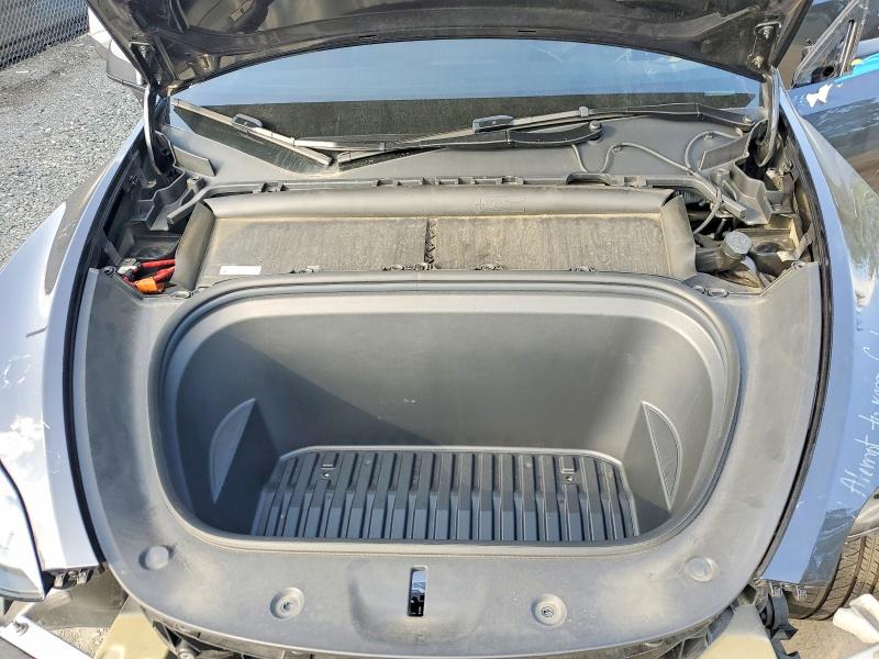 Zdjęcie 11 z aukcji – 2024 TESLA MODEL Y z VIN 7SAYGDED6RF110814