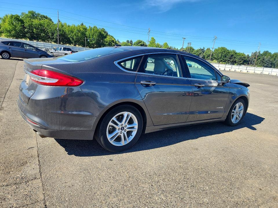 Photo 3 from auction – 2018 FORD FUSION with VIN 3FA6P0LUXJR205420