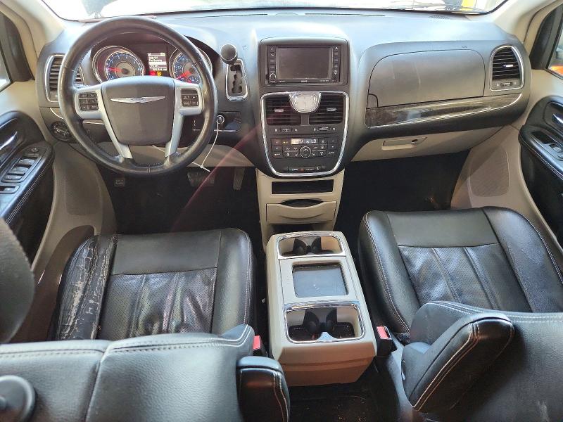Photo 8 from auction – 2014 CHRYSLER TOWN & COUNTRY with VIN 2C4RC1CG7ER178126