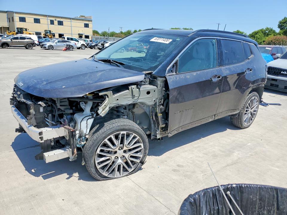 JEEP COMPASS 2022 with VIN 3C4NJDCB3NT205409 - Photo from auction