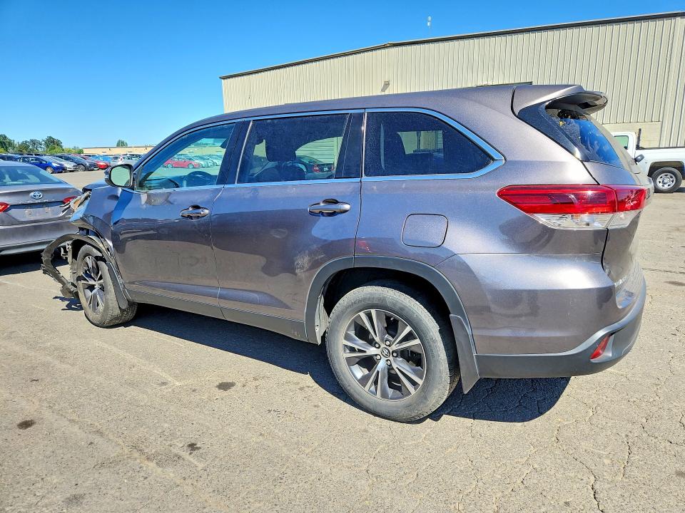 Photo 2 from auction – 2019 TOYOTA HIGHLANDER with VIN 5TDBZRFH6KS946118