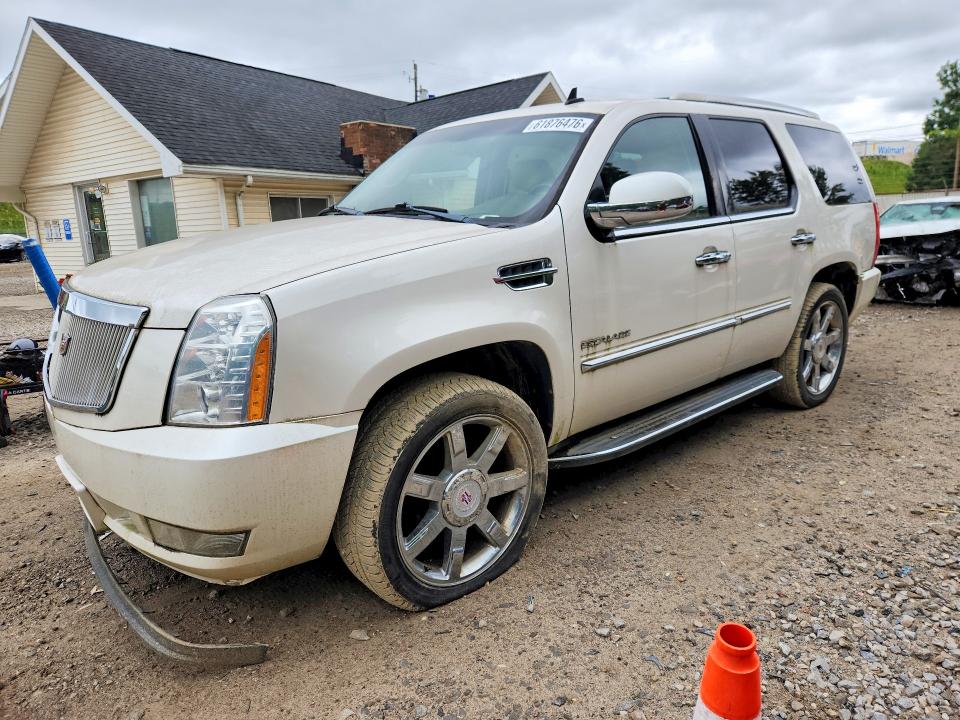 2011 CADILLAC ESCALADE - Търг №61876476