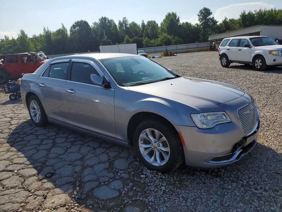 Foto 4 de la subasta – 2015 CHRYSLER 300 con VIN 2C3CCAAG1FH763224