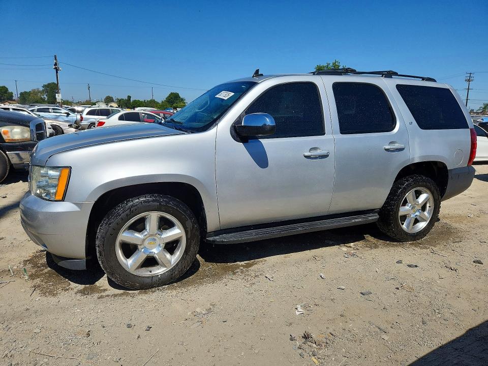 CHEVROLET TAHOE 2011 with VIN 1GNSCBE00BR257010 - Photo from auction