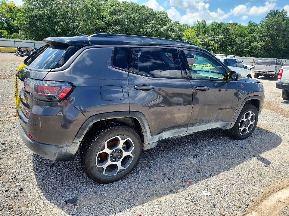 Photo 3 from auction – 2022 JEEP COMPASS with VIN 3C4NJDDB7NT158741