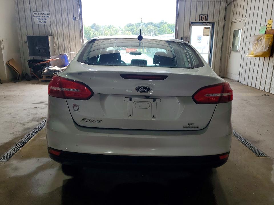 Photo 6 from auction – 2016 FORD FOCUS with VIN 1FADP3F25GL270136