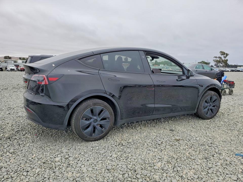 Photo 3 from auction – 2023 TESLA MODEL Y with VIN 7SAYGDEE0PF909025
