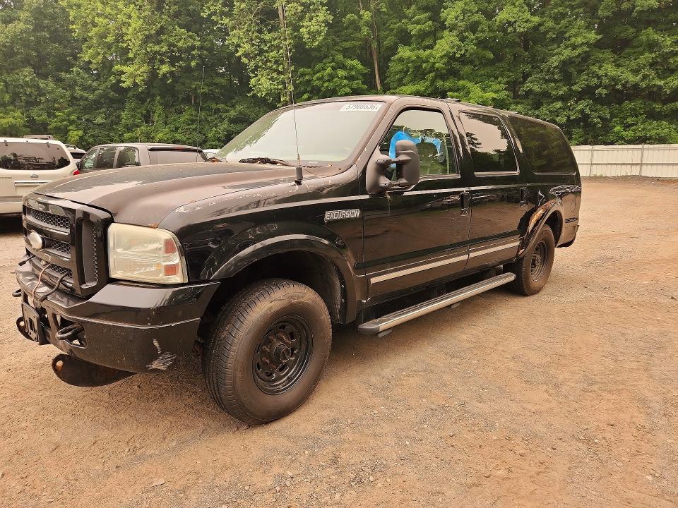 FORD EXCURSION 2005 with VIN 1FMSU43P05ED41563 - Photo from auction