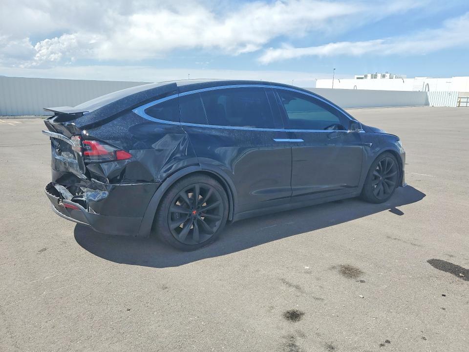 Photo 3 from auction – 2018 TESLA MODEL X with VIN 5YJXCBE28JF123365