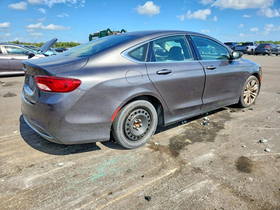 Photo 3 from auction – 2015 CHRYSLER 200 with VIN 1C3CCCAB4FN558875