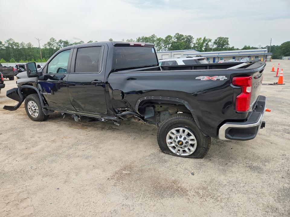 Photo 2 from auction – 2023 CHEVROLET SILVERADO with VIN 1GC4YNEY5PF180170