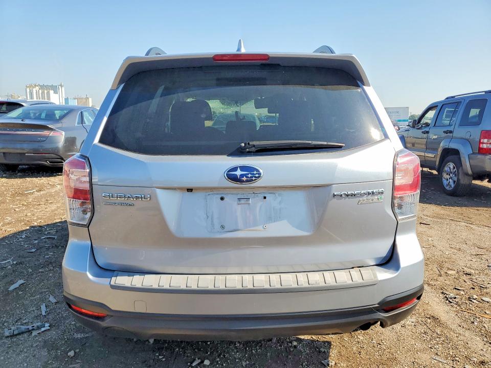 Photo 6 from auction – 2017 SUBARU FORESTER with VIN JF2SJAEC1HH575625
