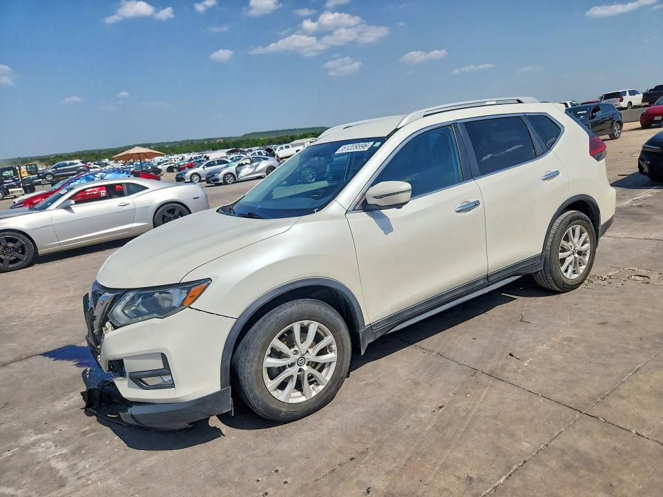 NISSAN ROGUE 2018 with VIN 5N1AT2MTXJC700826 - Photo from auction