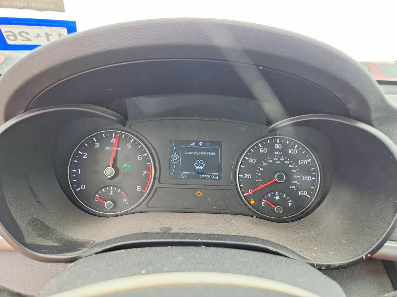 Photo 9 from auction – 2016 KIA OPTIMA with VIN 5XXGT4L39GG116261
