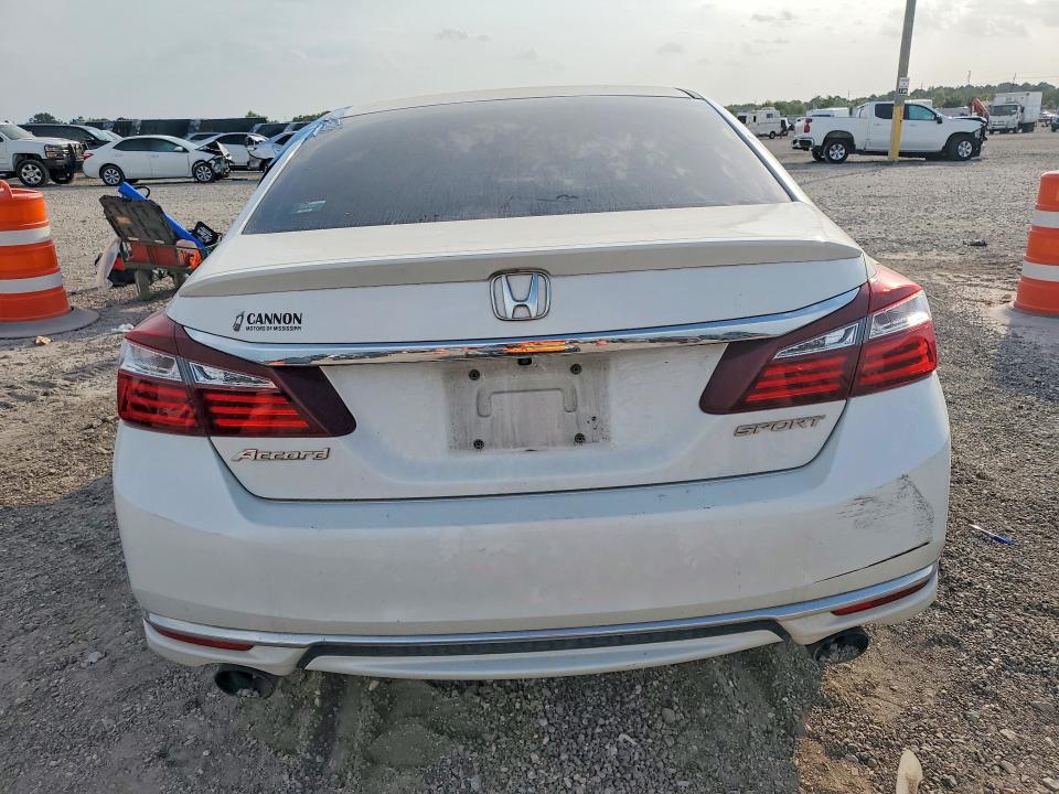 Photo 6 from auction – 2017 HONDA ACCORD with VIN 1HGCR2F55HA059246