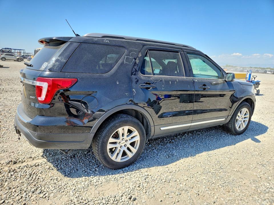 Photo 3 from auction – 2018 FORD EXPLORER with VIN 1FM5K8D86JGC66447