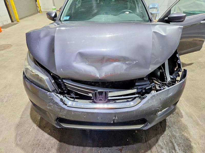 Photo 11 from auction – 2015 HONDA ACCORD with VIN 1HGCR2F37FA136839