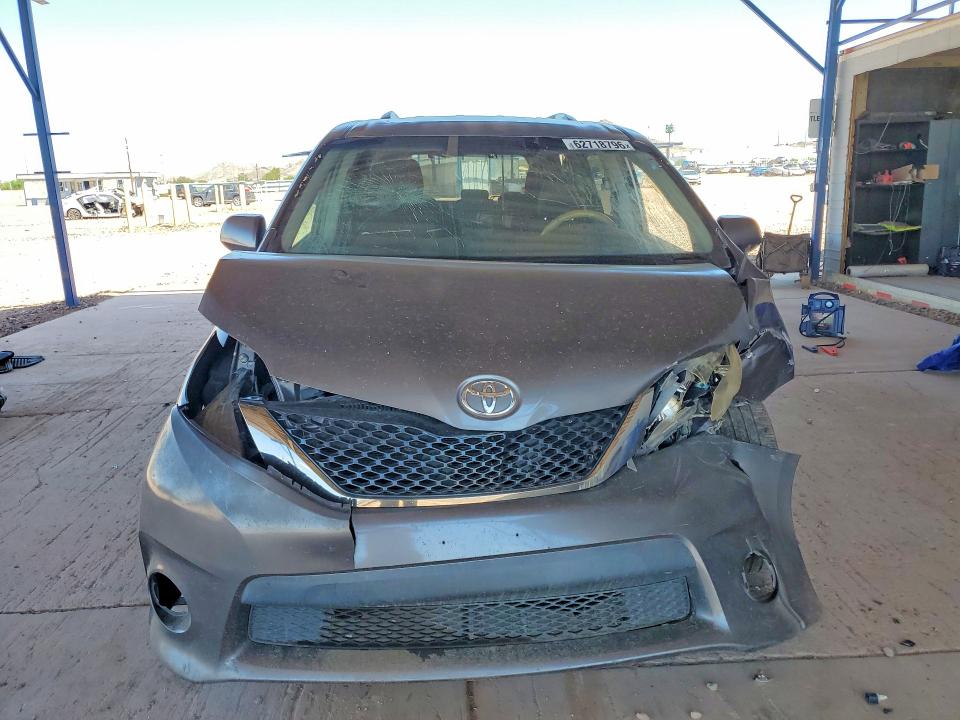 Photo 5 from auction – 2012 TOYOTA SIENNA with VIN 5TDXK3DC6CS195389