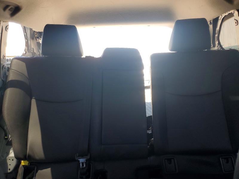 Photo 10 from auction – 2022 TOYOTA COROLLA CROSS with VIN 7MUDAABG9NV041767