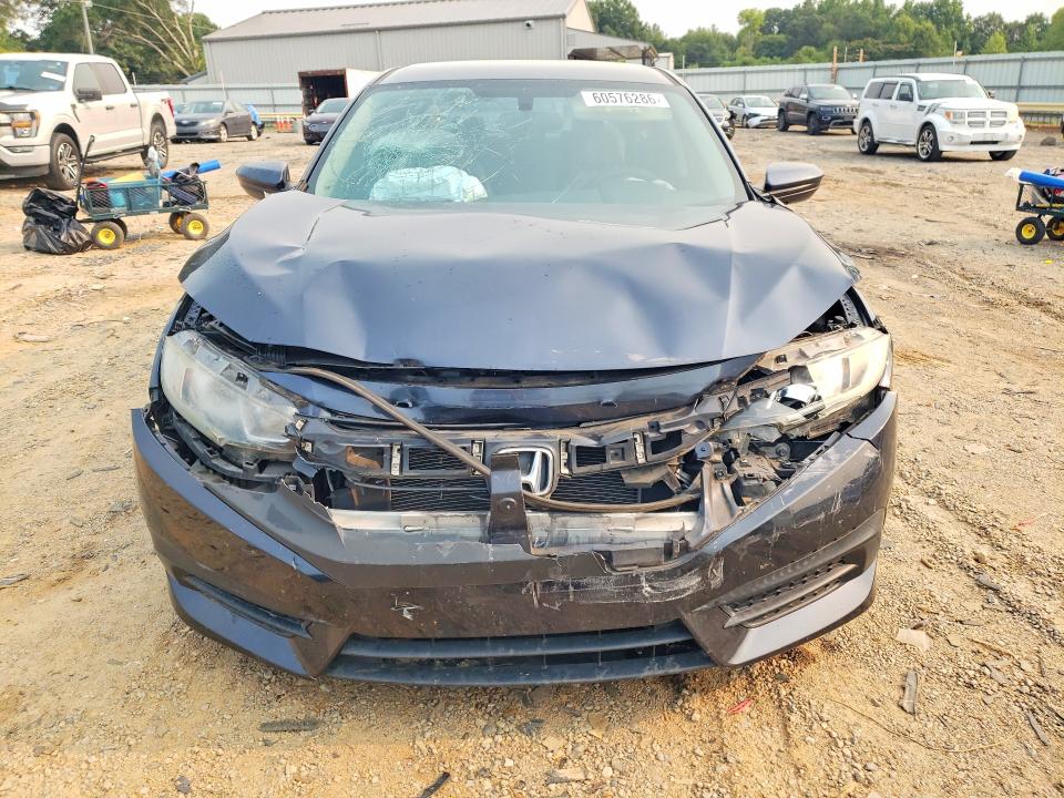 Photo 5 from auction – 2016 HONDA CIVIC with VIN 19XFC2F54GE026845