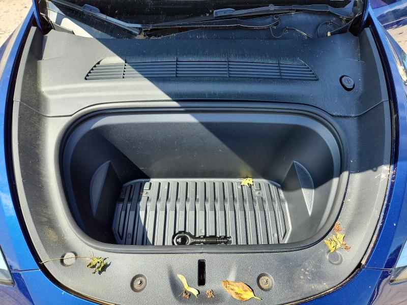 Photo 11 from auction – 2022 TESLA MODEL Y with VIN 7SAYGDEE0NF368250