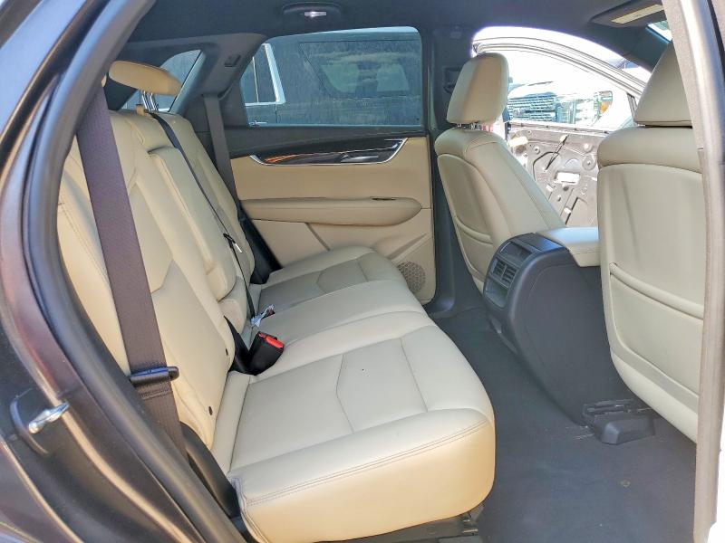 Photo 10 from auction – 2017 CADILLAC XT5 with VIN 1GYKNARS8HZ268607