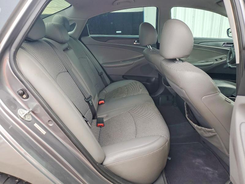 Photo 10 from auction – 2011 HYUNDAI SONATA with VIN 5NPEC4AC0BH035821