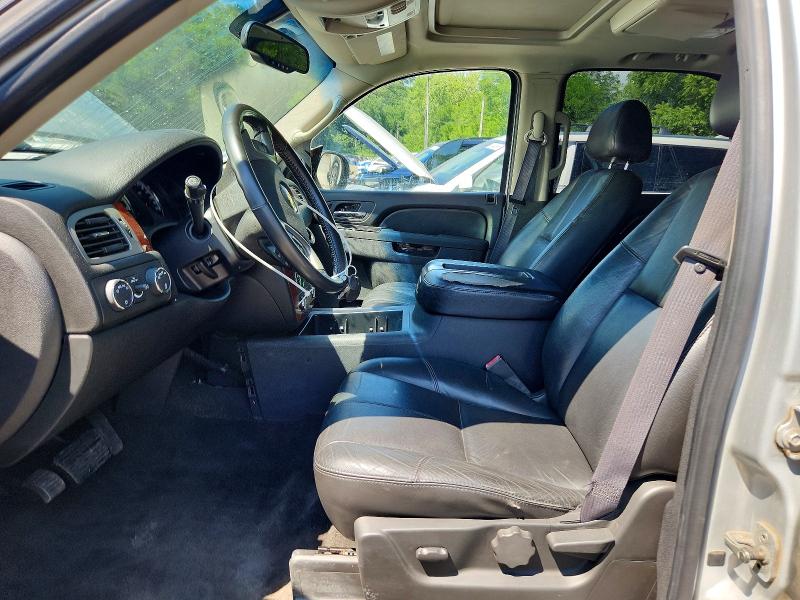 Photo 7 from auction – 2011 CHEVROLET TAHOE with VIN 1GNSKDFJ5BR204566