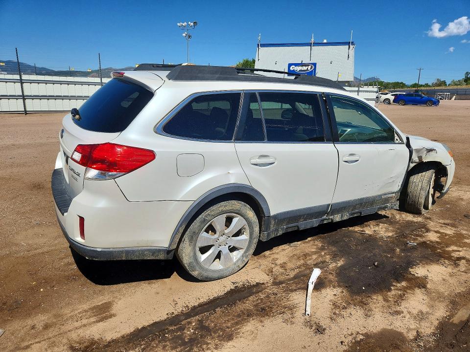 Photo 3 from auction – 2011 SUBARU OUTBACK with VIN 4S4BRBCC6B1435940