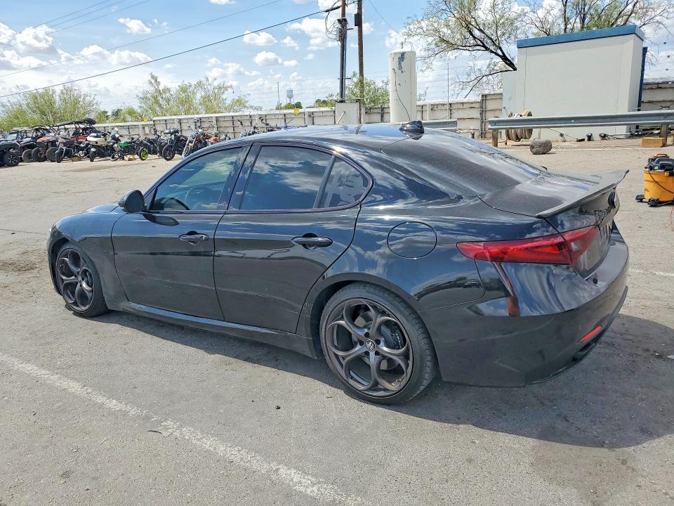 Photo 2 from auction – 2019 ALFA ROMEO GIULIA with VIN ZARFAMAN2K7622365