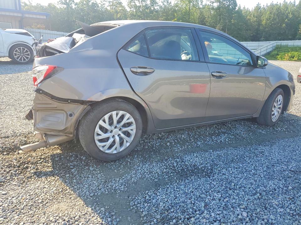 Photo 3 from auction – 2018 TOYOTA COROLLA with VIN 5YFBURHE2JP754039