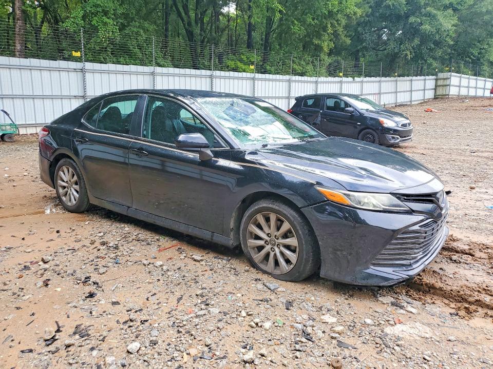 Photo 4 from auction – 2020 TOYOTA CAMRY with VIN 4T1C11AK3LU882807