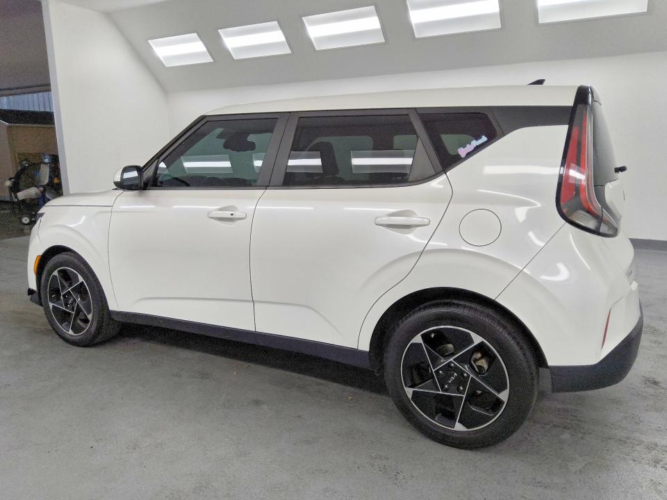 Photo 2 from auction – 2023 KIA SOUL with VIN KNDJ33AUXP7872220