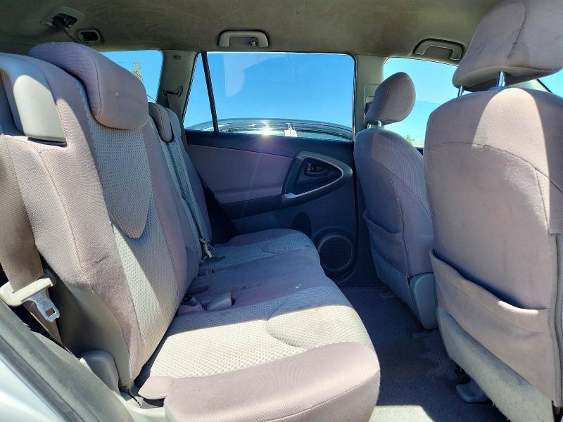 Photo 11 from auction – 2006 TOYOTA RAV4 with VIN JTMZD33V565015299