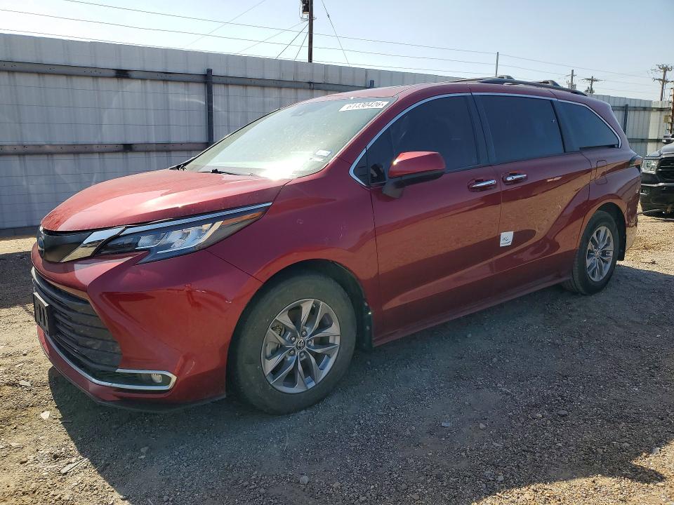 TOYOTA SIENNA 2022 with VIN 5TDYRKEC1NS087550 - Photo from auction