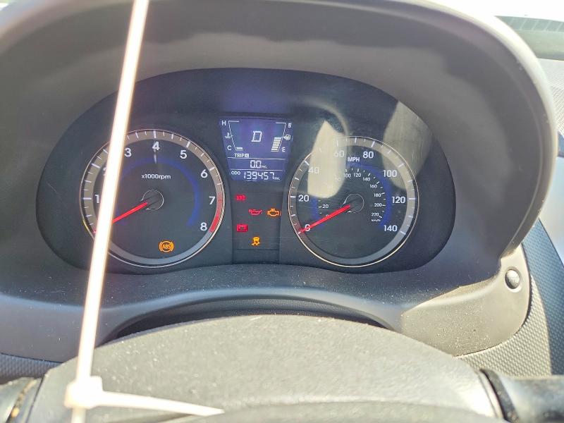 Photo 9 from auction – 2012 HYUNDAI ACCENT with VIN KMHCU5AE3CU031745