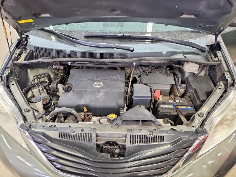 Photo 12 from auction – 2012 TOYOTA SIENNA with VIN 5TDKK3DC2CS277811