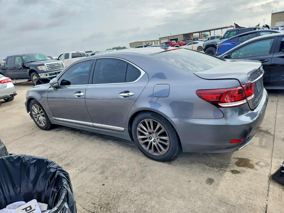 Foto 2 de la subasta – 2013 LEXUS LS con VIN JTHBL5EFXD5114153