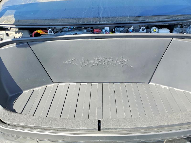 Photo 11 from auction – 2025 TESLA CYBERTRUCK with VIN 7G2CEHEE6SA077391