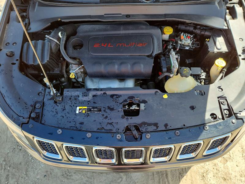 Photo 12 from auction – 2018 JEEP COMPASS with VIN 3C4NJDBBXJT315658